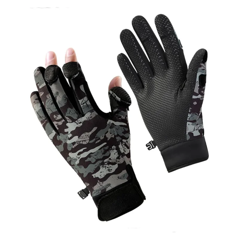 Camouflage hunting gloves with reinforced palm and flexible finger design
